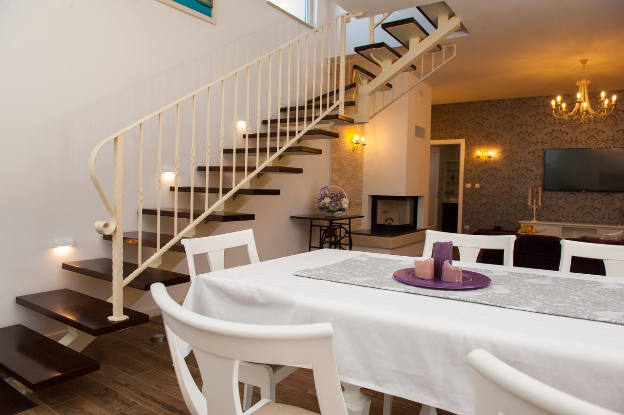Luxury Villa Kate - In Lucice Bay With Turquoise Sea, Amazing Seaviews, And Heated Pool Milna  Dış mekan fotoğraf