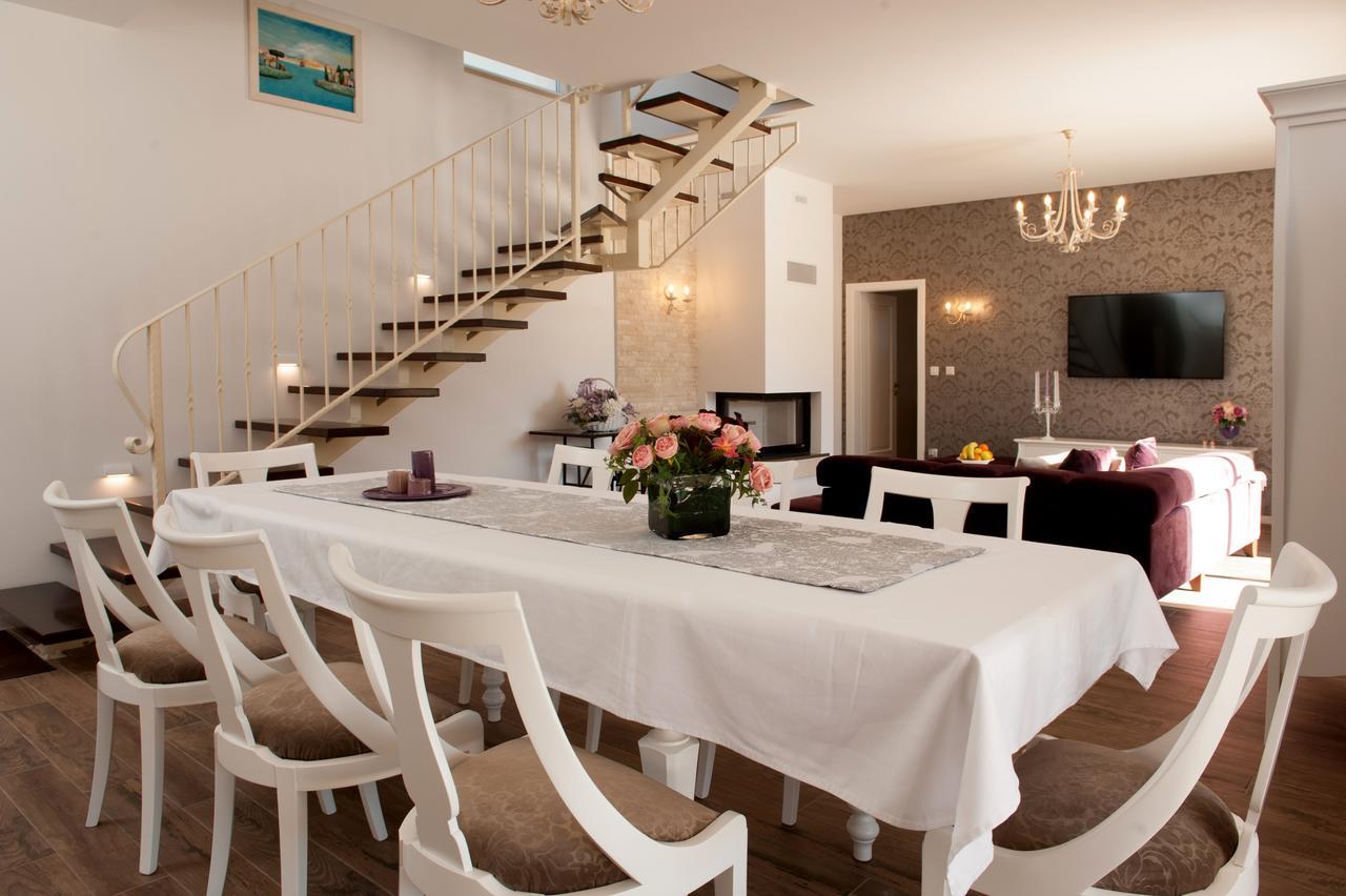 Luxury Villa Kate - In Lucice Bay With Turquoise Sea, Amazing Seaviews, And Heated Pool Milna  Dış mekan fotoğraf