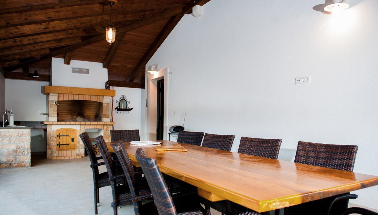 Luxury Villa Kate - In Lucice Bay With Turquoise Sea, Amazing Seaviews, And Heated Pool Milna  Dış mekan fotoğraf