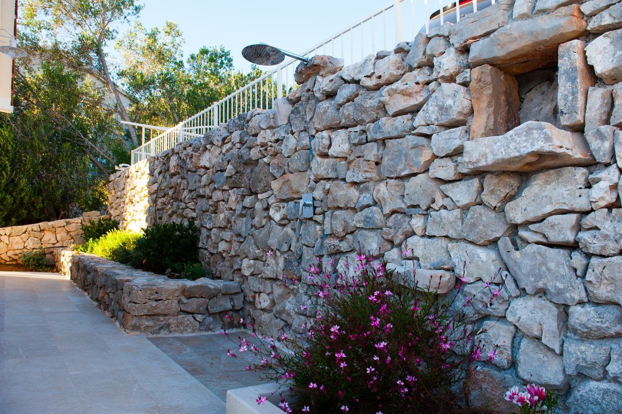 Luxury Villa Kate - In Lucice Bay With Turquoise Sea, Amazing Seaviews, And Heated Pool Milna  Dış mekan fotoğraf